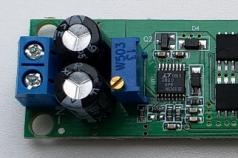Výkonný a nezvyčajný univerzálny prevodník založený na možnostiach napájania LTC3780 pre vaše zariadenie