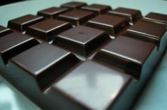 Horká čokoláda: prospieva a poškodzuje ľudské telo