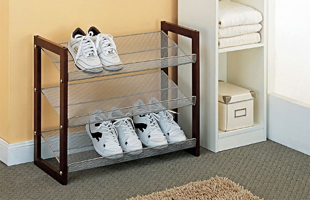 Do-it-yourself rack pentru pantofi pe hol